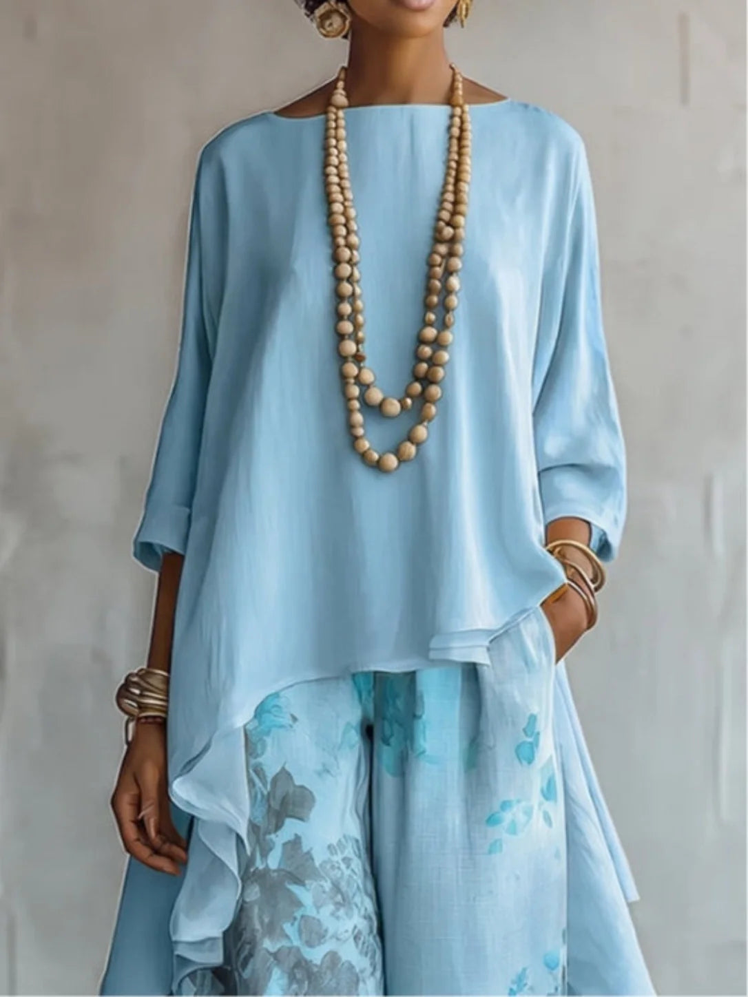 Aurora | Fließendes asymmetrisches Ensemble mit Blumenmuster