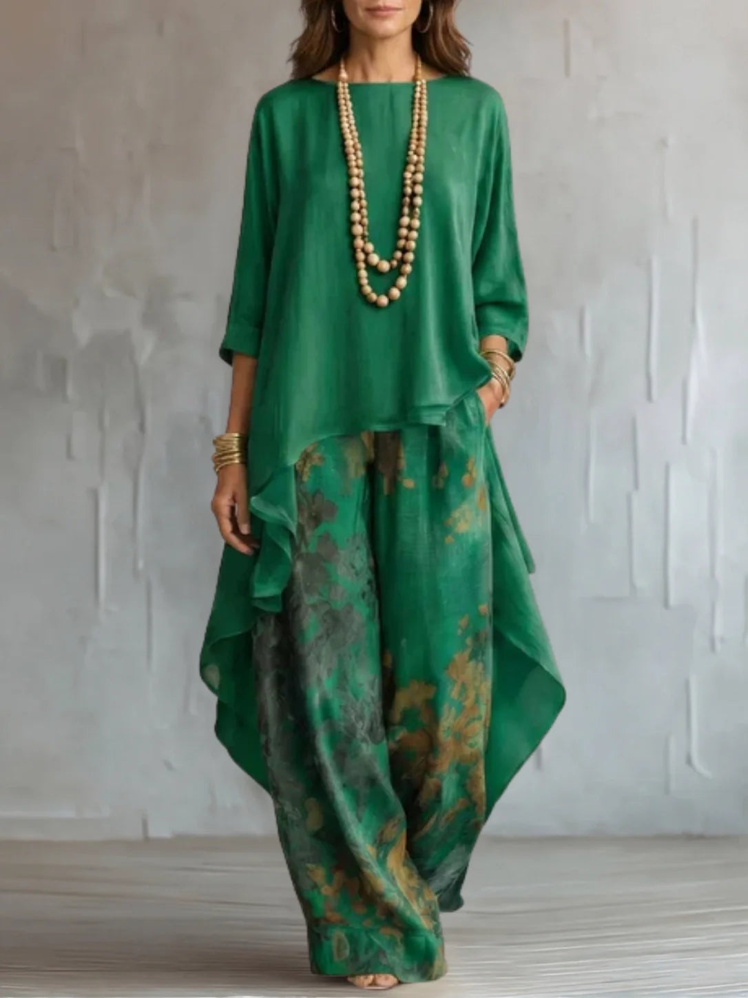Aurora | Fließendes asymmetrisches Ensemble mit Blumenmuster